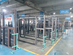 高层封阳台做全景落地窗，安全、防水、隔音怎么选？避坑指南